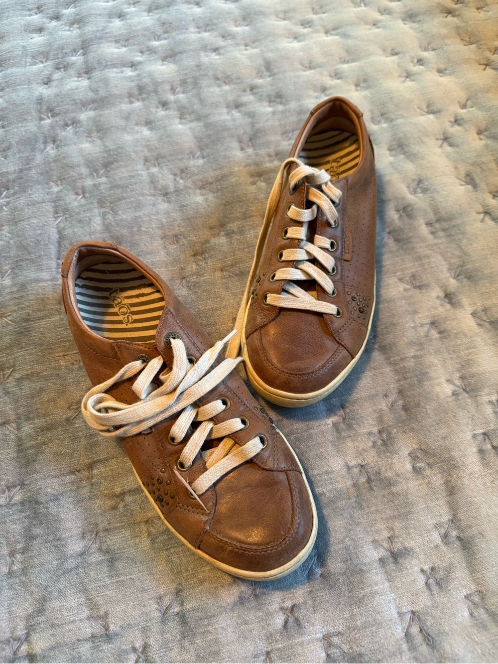 Taos Footwear Brown Leather Women's Sneakers with Cream Laces